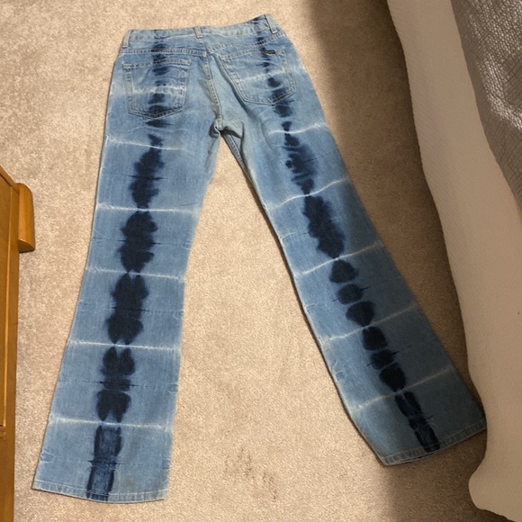 Amazingly cool manager tie dye flare bottom jeans - Picture 6 of 9